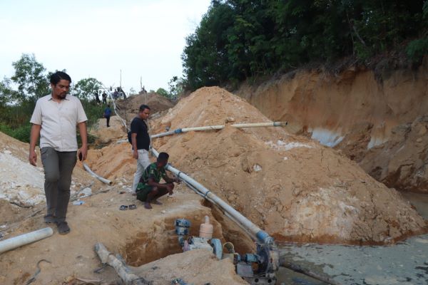 polres bintan amankan penambang pasir ilegal Nekat Nambang Pasir Secara Ilegal di Gunung Kijang, GN Akhirnya Diamankan Satreskrim Polres Bintan
