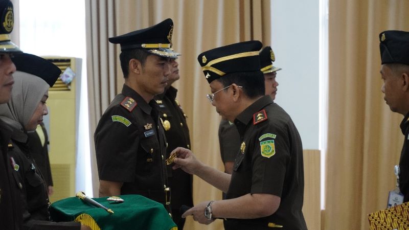 Rotasi dan Promosi Jabatan di Kejati Kepri, Kajati Teguh Subroto Tekankan Regenerasi SDM Rotasi dan Promosi Jabatan di Kejati Kepri, Kajati Teguh Subroto Tekankan Regenerasi SDM