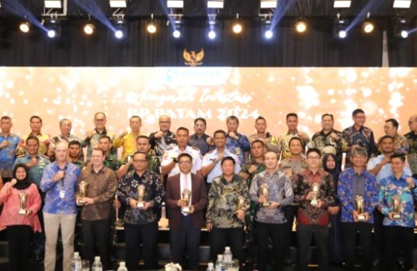 Xiaomi Kuasai Peringkat Investasi Terbesar di Batam dengan Nilai Rp27,12 Triliun Xiaomi Kuasai Peringkat Investasi Terbesar di Batam dengan Nilai Rp27,12 Triliun