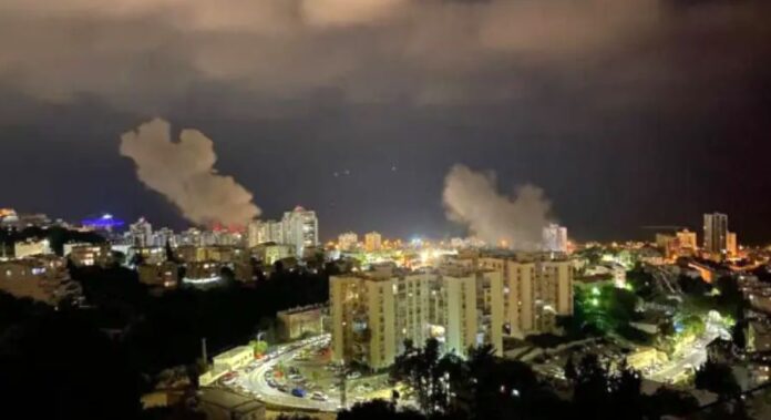 Hizbullah Serang Tel Aviv dan Haifa dengan Roket, Israel Tutup Bandara Ben Gurion