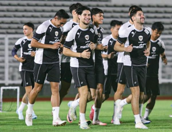 Kevin Diks Resmi Gabung Timnas Indonesia, Justin Hubner- Pengalamannya Akan Bantu Tim Merah Putih Kevin Diks Resmi Gabung Timnas Indonesia, Justin Hubner: Pengalamannya Akan Bantu Tim Merah Putih