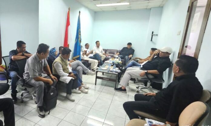PWI Pusat Gelar Kick-Off Hari Pers Nasional 2025 Serentak di TMII Jakarta dan Pekanbaru PWI Gelar Kick-Off Hari Pers Nasional 2025 di TMII dan Pekanbaru, Usung Tema "Pers Berintegritas Menuju Indonesia Emas"