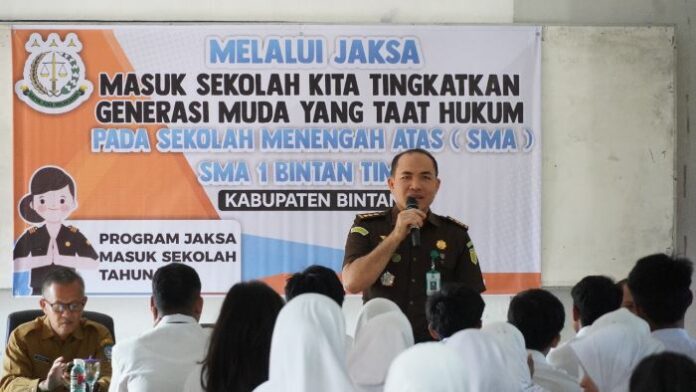 Program Jaksa Masuk Sekolah Kejati Kepri Tingkatkan Kesadaran Hukum Pelajar di Bintan