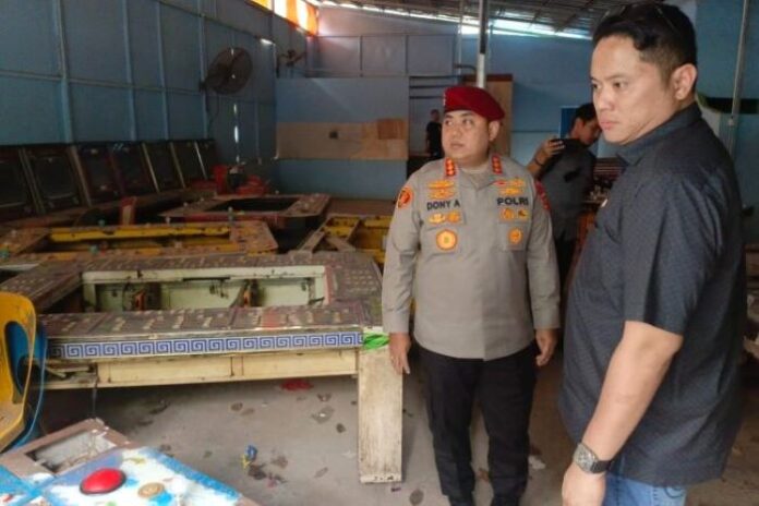 Razia Gabungan di Kampung Aceh Batam: Tim Menemukan 30 Mesin Judi