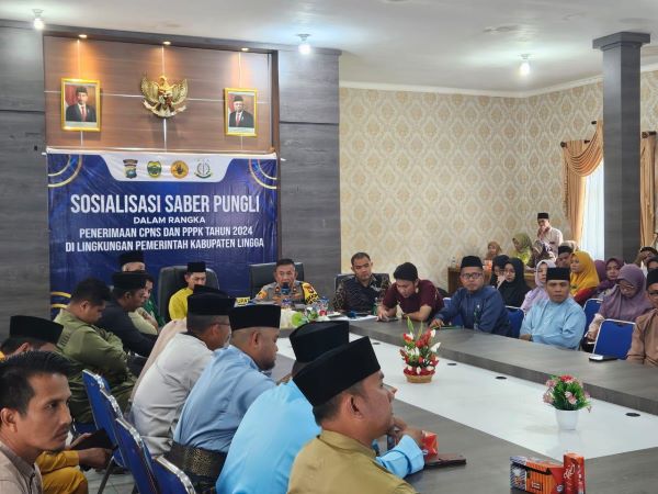Wakapolres Lingga Kompol Andi Sutrisno Gelar Sosialisasi Anti Pungli Transparansi Penerimaan CPNS dan PPPK 2024: Wakapolres Lingga Kompol Andi Sutrisno Gelar Sosialisasi Anti Pungli
