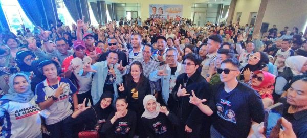 asli di graha pena batam Meriah! Amsakar-Claudia Bersama Raffi Ahmad CS Temui Milenial Batam di Graha Pena