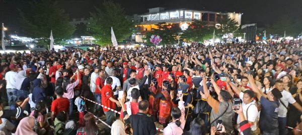kampanye rudi sp plaza 10 Ribu Penonton Konser Rura Nauli Tunjukkan Dukungan untuk Rudi-Rafiq