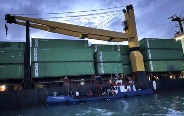bakamla gagalkan penyelundupan bbm ilegal Bakamla Amankan Transaksi BBM Ilegal di Perairan Teluk Jodoh Batam, Dua Kapal Diamankan