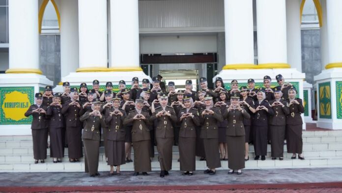 peringatan hari ibu ke 96 di kejati kepri Kejati Kepri Gelar Upacara Hari Ibu ke-96 dengan Tema Kesetaraan Gender