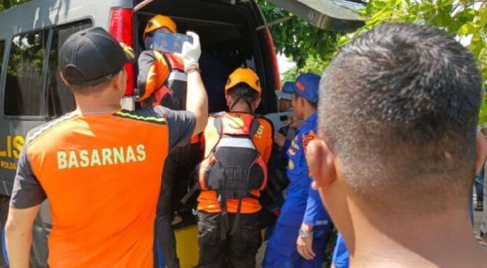 tim sar temukan pemancing hilang di nongsa Tragedi di Pantai Bahagia Nongsa: Tim SAR Temukan Pemancing yang Hilang dalam Kondisi Meninggal