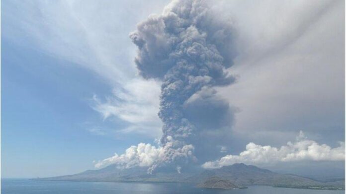 Gunung Marapi Kembali Erupsi, Suara Letusan Mirip Ban Truk Pecah