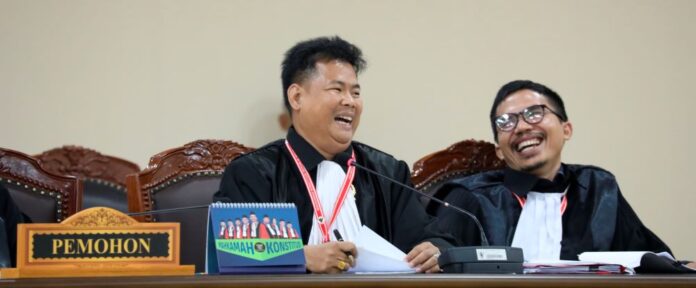 KPU Batam Bantah Tudingan Pelanggaran TSM dalam Pilwako Batam, Bawaslu Akui Ada Keterlibatan ASN (2) KPU Batam Bantah Tudingan Pelanggaran TSM dalam Pilwako Batam, Bawaslu Akui Ada Keterlibatan ASN