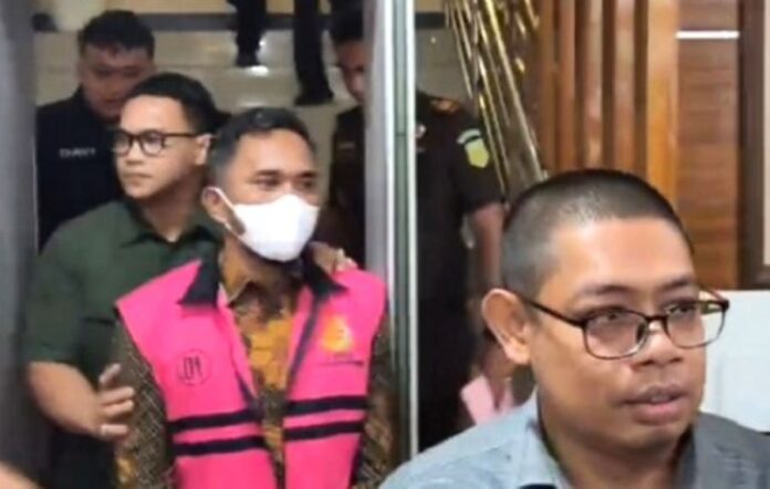 Kepala Diskominfotiksan Pekanbaru Ditahan Jaksa Terkait Korupsi di Diskominfotiksan Rp972 Juta