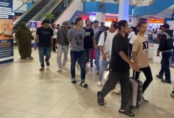Lagi, PMI di Malaysia Dipulangkan melalui Pelabuhan Batam Center Lagi, PMI di Malaysia Dipulangkan melalui Pelabuhan Batam Center