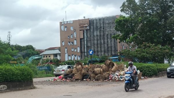 sampah di jalan duyung-pusat bisnis jodoh batam Wali Kota Batam: Tangkap Pembuang Sampah, Dapat Hadiah Rp 5 Juta!
