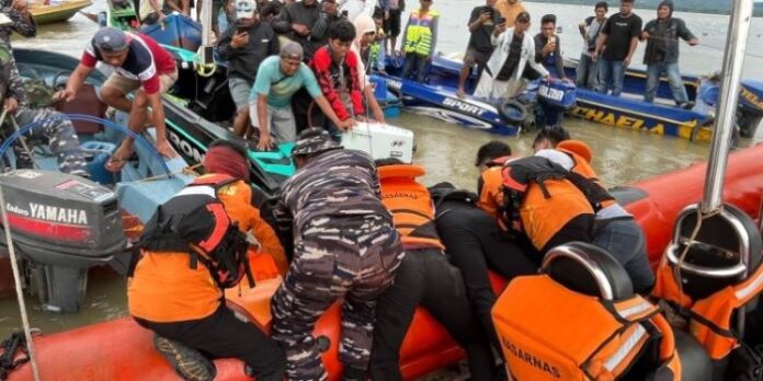 Speedboat RIB 04 Basarnas Ternate Meledak Saat Evakuasi Kapal Nelayan, 3 Tewas dan 1 Wartawan Hilang
