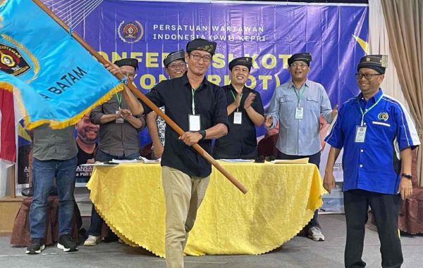 khafi anshary terpilih aklamasi jadi ketua pwi batam Khafi Anshary Resmi Jabat Ketua PWI Batam, Tegaskan Tidak Ada PWI Tandingan