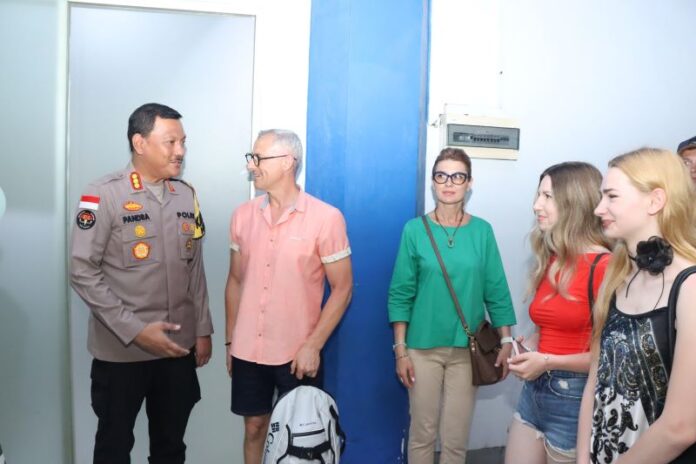 Kasatgas Humas Operasi Ketupat Seligi 2025 Tinjau Pelabuhan Batam Center, Pastikan Arus Balik dan Kunjungan Wisman Aman