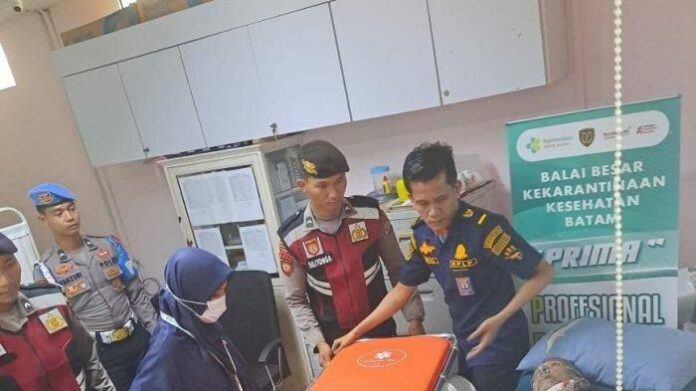 wna singapura pingsan saat baru tiba di batam Tiba di Batam, Penumpang Kapal dari Singapura Ditemukan Tak Sadarkan Diri, Meninggal di Rumah Sakit