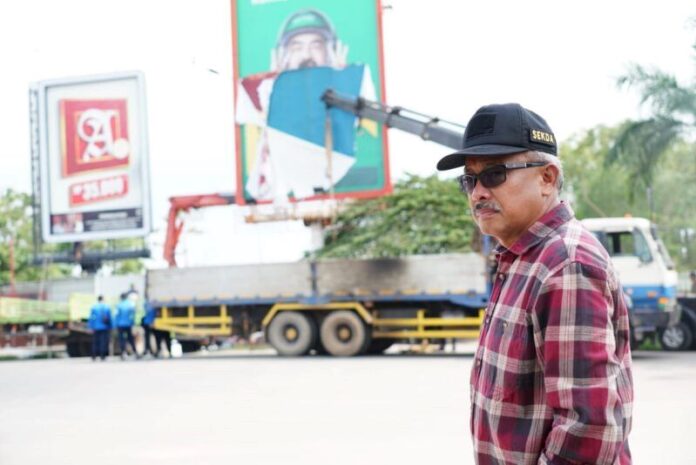745 Unit Reklame Ilegal di Batam Dibongkar Massal, Wajah Kota Berubah Drastis!