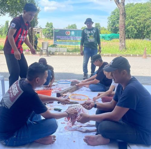 Diwarnai Takbir Menggema, PWI Batam Gelar Kurban Perdana yang Mengharukan! (2) Diwarnai Takbir Menggema, PWI Batam Gelar Kurban Perdana yang Mengharukan!