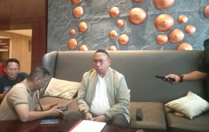 Kuasa Hukum Kapten KM Rizki Laut IV Soroti Kejanggalan Penangkapan dan Penyitaan BBM oleh Polda Kepri (2) Kuasa Hukum Kapten KM Rizki Laut IV Soroti Kejanggalan Penangkapan dan Penyitaan BBM oleh Polda Kepri