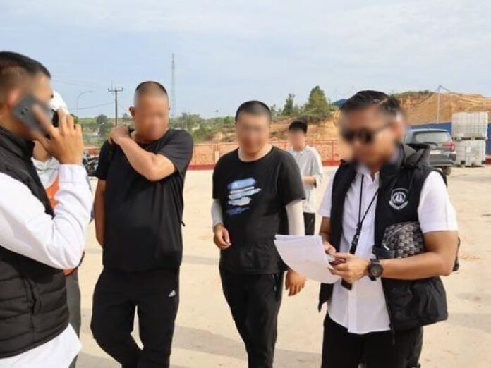 24 WNA Ditangkap Imigrasi Batam, Terungkap Pelanggaran Visa Kerja Proyek Industri!