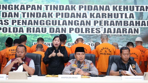 46 Tersangka Perusak Hutan Riau Diciduk! Mayoritas Pemilik Lahan, Bukan Korporasi! (2) 46 Tersangka Perusak Hutan Riau Diciduk! Mayoritas Pemilik Lahan, Bukan Korporasi!