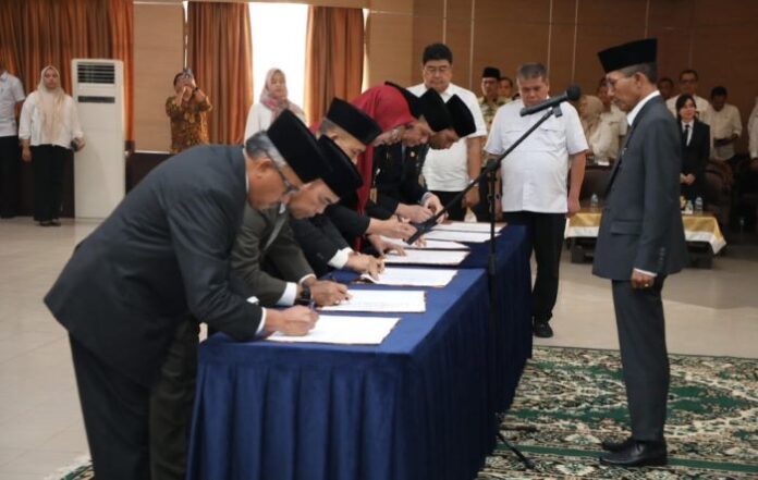 Amsakar "Bersih-bersih" Pemko Batam! Sekda 'Dicopot', 7 Pejabat Eselon II Dilantik, Firmansyah Jadi Plt Sekda!