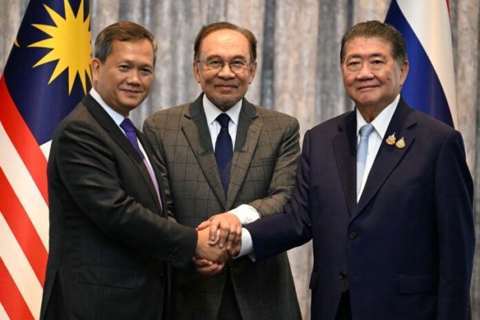 Thailand dan Kamboja Akhirnya Setuju Hentikan Perang, Gencatan Senjata Dimulai Tengah Malam Ini!