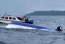Drama Selamatnya 11 Penumpang Speed Boat Terbalik di Mentawai! Berenang Lawan Badai ke Pulau Terdekat Drama Selamatnya 11 Penumpang Speed Boat Terbalik di Mentawai! Berenang Lawan Badai ke Pulau Terdekat