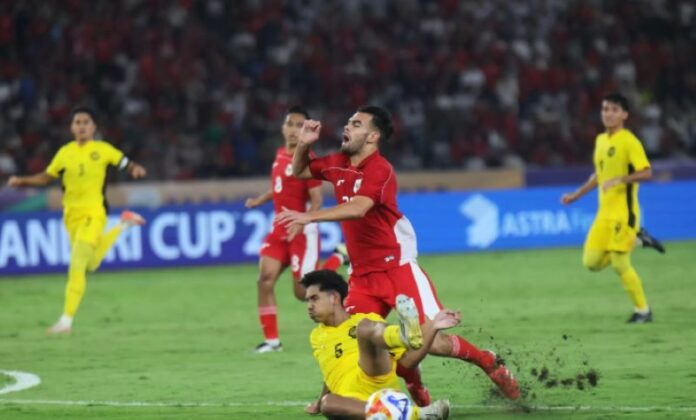 Drama Panas Indonesia vs Malaysia! Gagal Cetak Gol, Garuda Muda Tetap Terbang ke Semifinal Piala AFF U-23 2025!