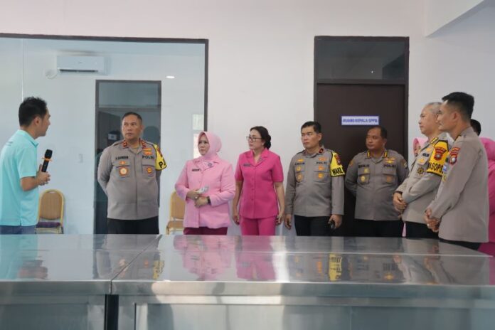 kapolda kepri irjen pol pangan bergizi Kapolri Resmikan Dapur SPPG Serentak! Polda Kepri Siap Suplai Makanan Bergizi Gratis ke 7.000 Siswa