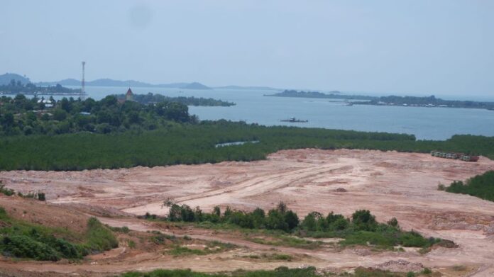 HEBOH! Hutan Pulau Pial Digasak Alat Berat, Laut Keruh dan Ikan Kabur – Tim Gabungan Sidak Mendadak!