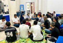 24 PMI Bermasalah Dideportasi dari Malaysia, Tiba di Dumai Langsung Periksa Kesehatan 24 PMI Bermasalah Dideportasi dari Malaysia, Tiba di Dumai Langsung Periksa Kesehatan