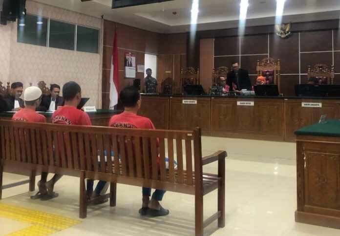 3 Pengirim PMI Ilegal ke Malaysia di Batam Dihukum 3,5 Tahun Penjara (2) 3 Pengirim PMI Ilegal ke Malaysia di Batam Dihukum 3,5 Tahun Penjara