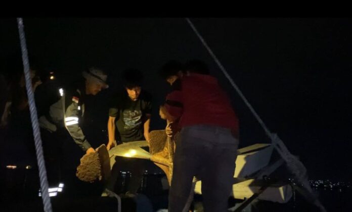 Kapal Nelayan Hanyut di Batam Berhasil Diselamatkan Bakamla RI, Seluruh Awak Selamat
