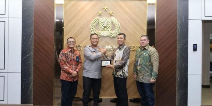 Kapolda Kepri Temui GM PLN Riau-Kepri: Bahas Strategi Amankan Listrik Batam & Pulau-Pulau Terpencil!