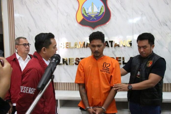 Pemuda Batam Tega Perkosa & Rampok Wanita yang Dikenal Lewat TikTok, Polisi Bertindak Cepat (2) Tragis! Karyawati Batam Jadi Korban Pemerkosaan & Perampokan Usai Kenalan di TikTok