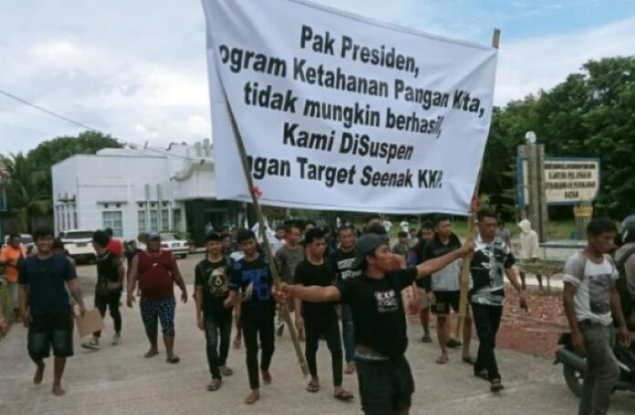 Puluhan Nelayan Geruduk Syahbandar Barelang, Protes Izin Berlayar KM Sumber Indah Disuspend: Ini Kata KPP Barelang