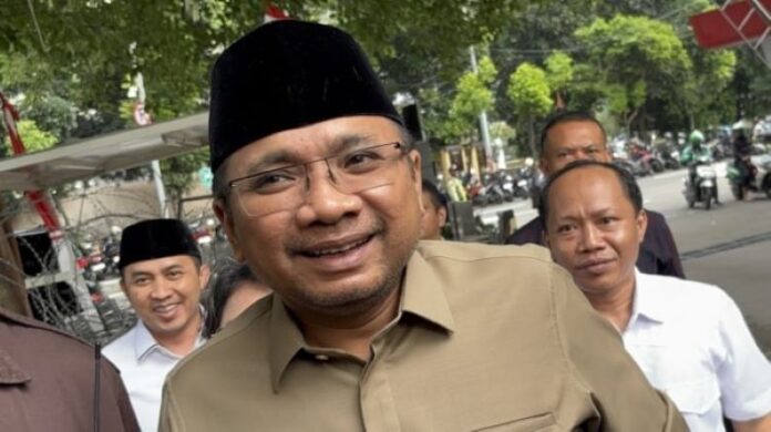 Skandal Kuota Haji Rp1 Triliun! KPK Cegah Eks Menag Yaqut, Bos Maktour, & Pejabat BPKH ke Luar Negeri (2) KPK, Yaqut Cholil Qoumas, Fuad Hasan Masyhur, Ishfah Abidal Azis, kasus korupsi kuota haji, kuota haji 2023-2024, korupsi dana haji, BPKH, Maktour Travel